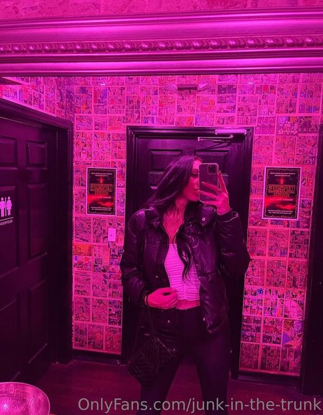 junk in the trunk OnlyFans-Leaks