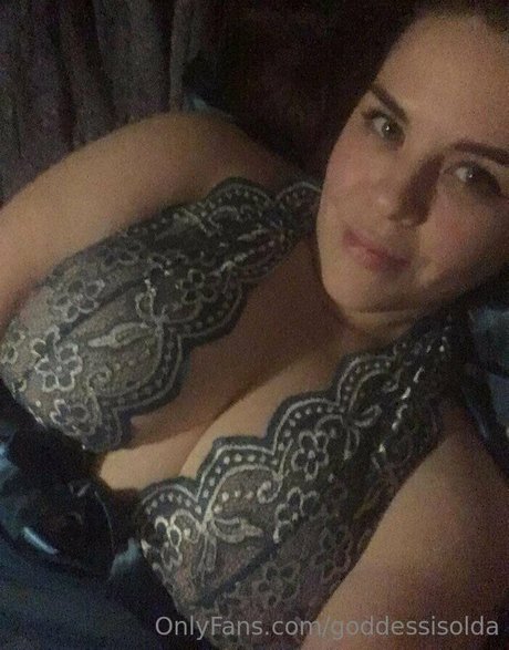 goddessisolda OnlyFans Beiträge