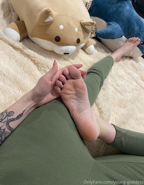 young goddess Nackt auf OnlyFans