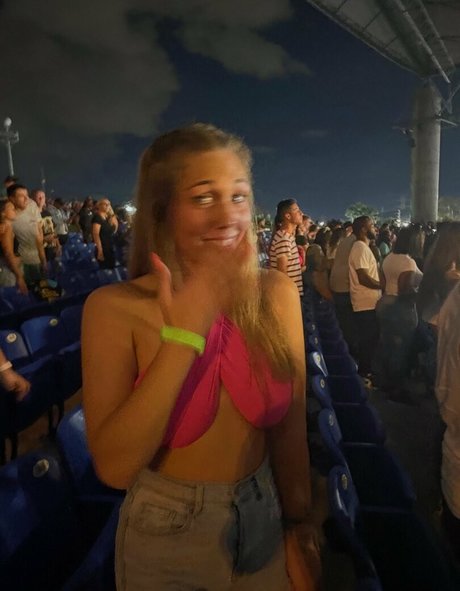 Makenna Adams OnlyFans Striptease