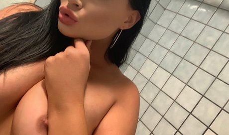 ddyreye Oben ohne OnlyFans