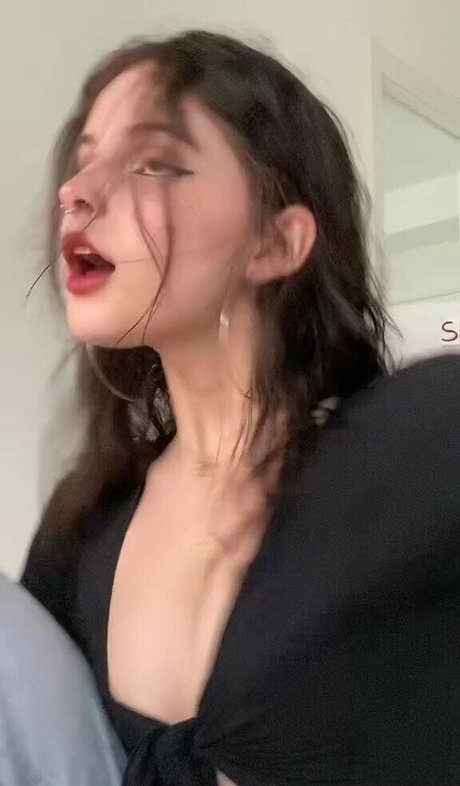 Victoria Ribeiro OnlyFans Sex geleakt