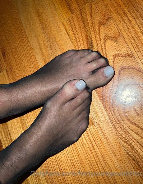 feetyoureyesonthiss Leaks OnlyFans