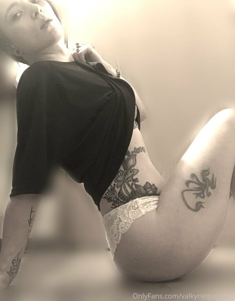 valkyriequeen27 OnlyFans-Leaks