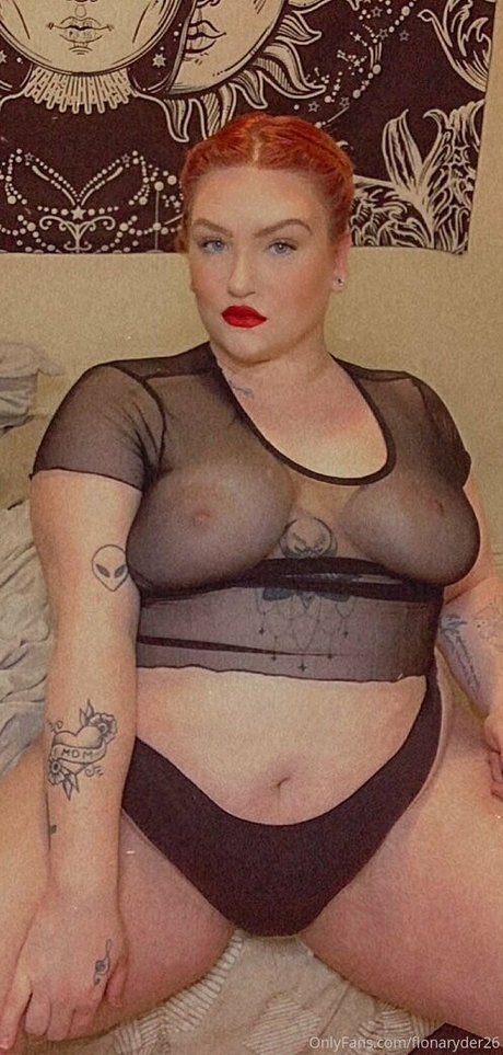fionaryder26 OnlyFans geleakte Brüste