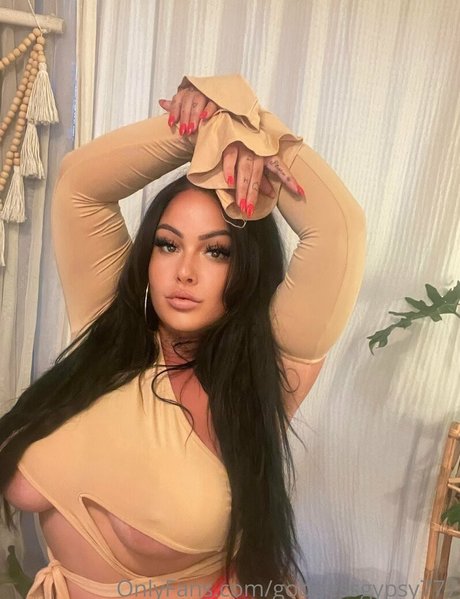 goddessgypsy777 OnlyFans Strip