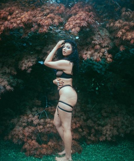 WhiteCosmicMirror OnlyFans Leak