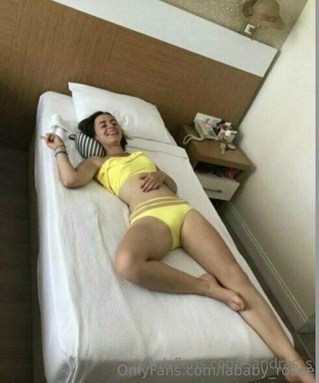 lababy rosee Leaked OnlyFans Bilder