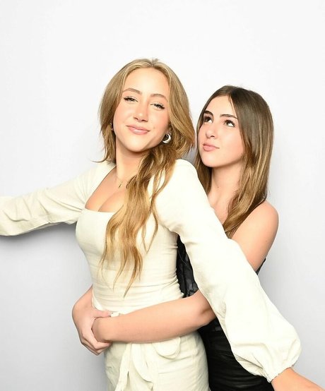 Ava Kolker OnlyFans Leak