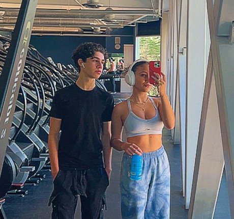 Ava Kolker OnlyFans Beiträge