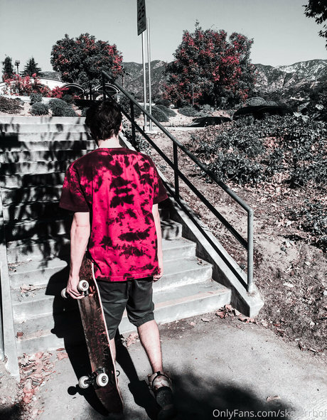 skaterrboi OnlyFans XXX
