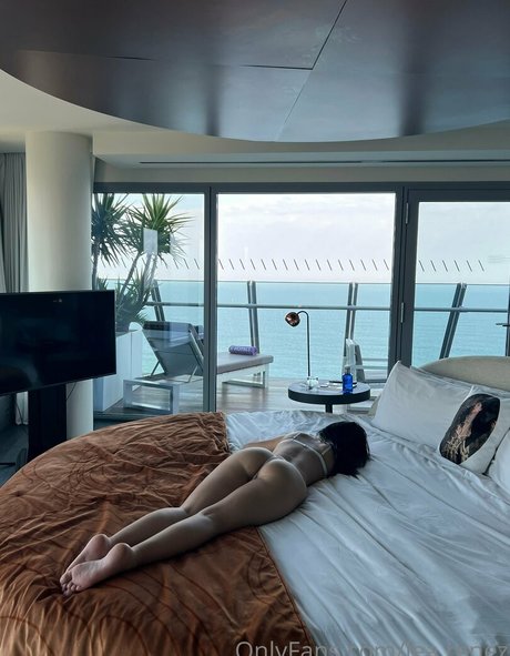 lea renez OnlyFans kostenlos