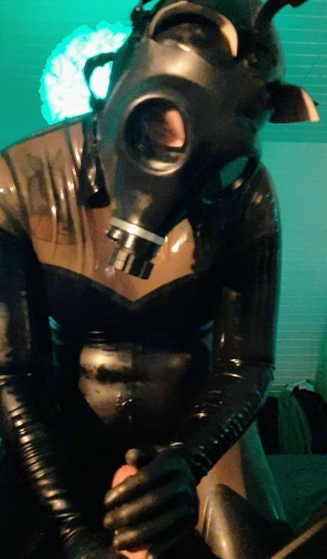 heavyrubberette OnlyFans Nackt