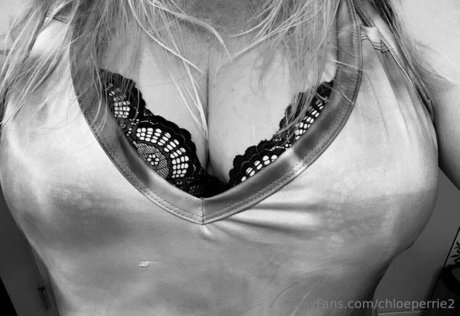 chloeperrie2 OnlyFans Mega