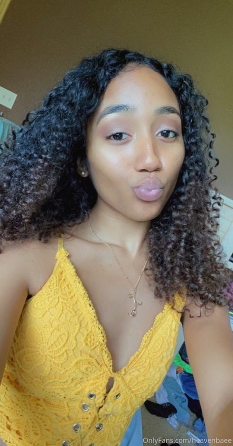 Heavenbaee OnlyFans Star