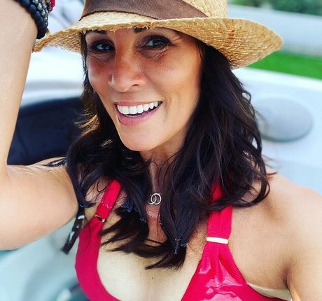 Andrea Mclean OnlyFans gratis