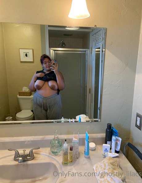 ghostly lilacs OnlyFans Leak Pornografie