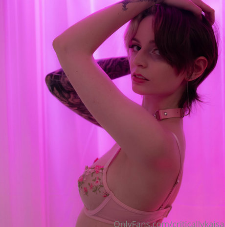 criticallykaisa Profilbild