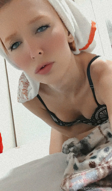 gabrielasellmann OnlyFans Striptease