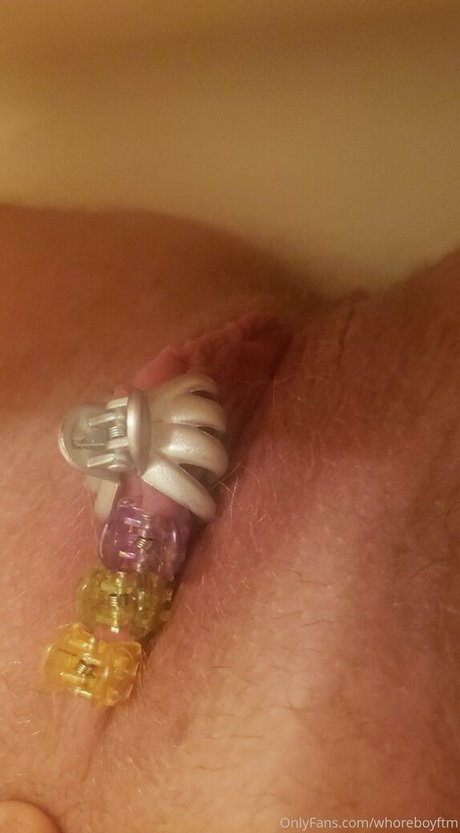 ftmincubus OnlyFans nackte Brüste