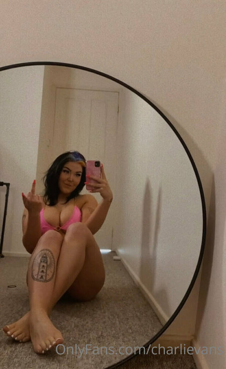 Charli Evans Nacktbilder von OnlyFans