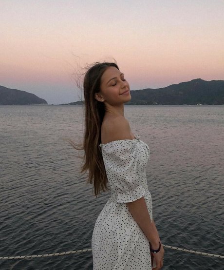 ImSarahisizzu OnlyFans Nacktbilder