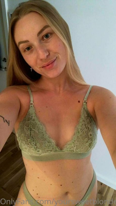 Youronlyblondieprincess OnlyFans-Fotos