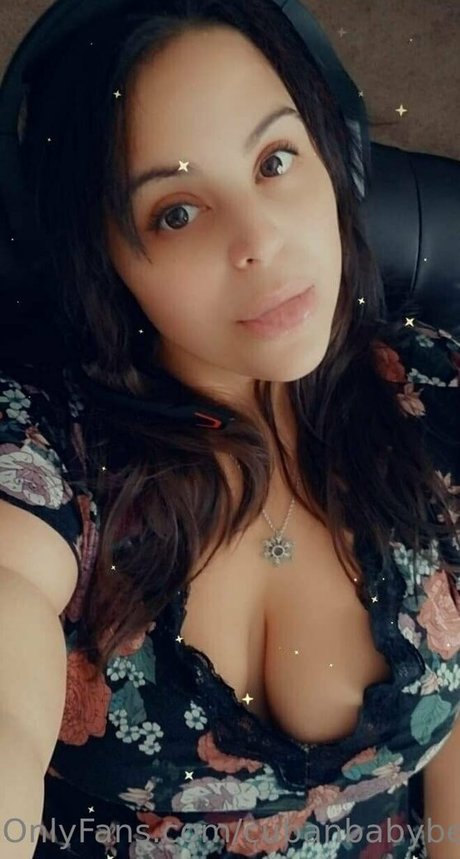 cubanbabybella OnlyFans Nacktbilder geleakt