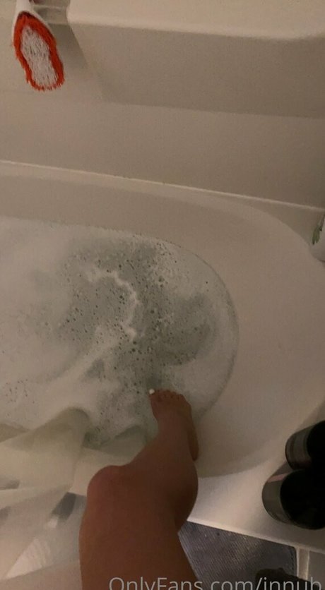 innub OnlyFans nackte Brüste