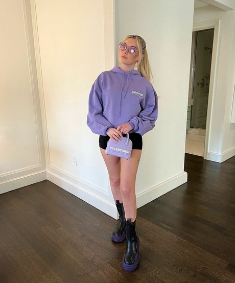 Sarah Snyder OnlyFans Leaj