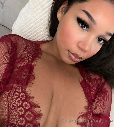 Marie Assie OnlyFans Brüste Bild