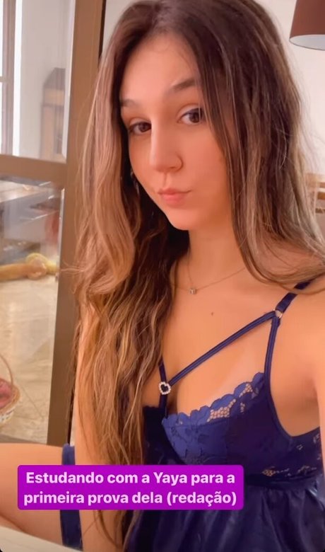 Carolzinha OnlyFans Leak