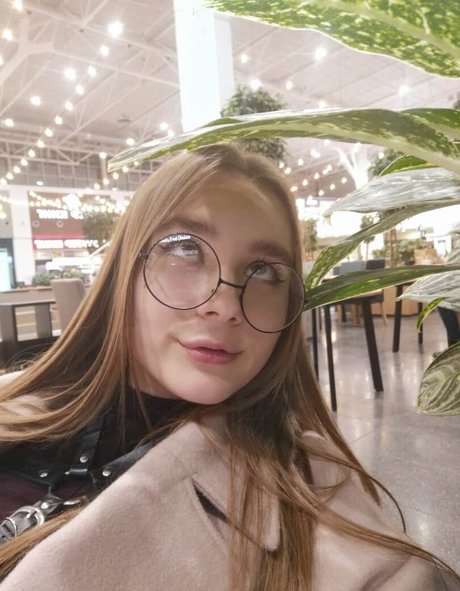 Lucy Laistner OnlyFans Bilder