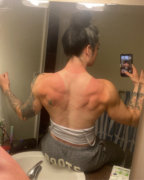 Natasha Aughey OnlyFans Lesbisch