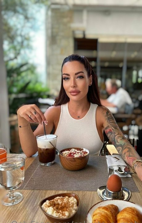 callysto nymph Nacktbilder von OnlyFans