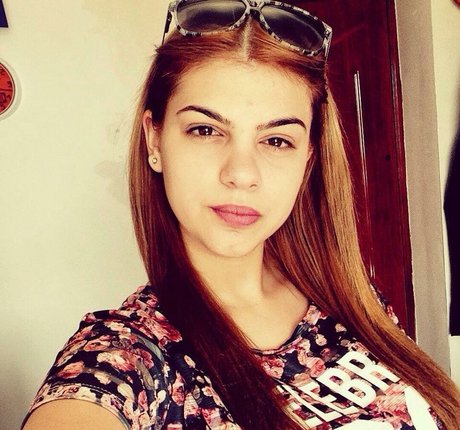 Roberta Ptru Kostenlose OnlyFans-Pornos