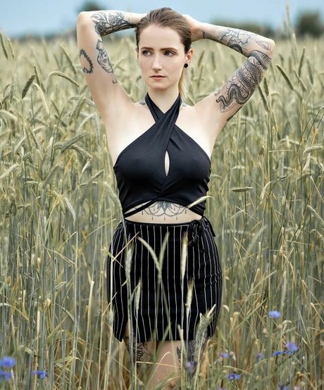 lisa hates you OnlyFans Sextape