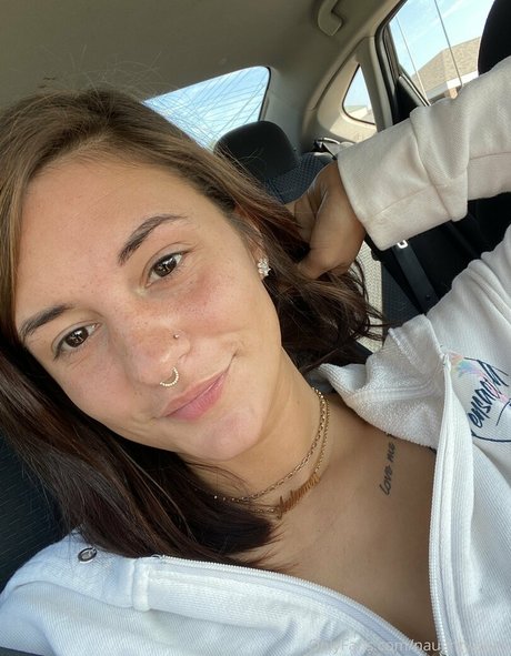 naughty autie Nacktbilder von OnlyFans