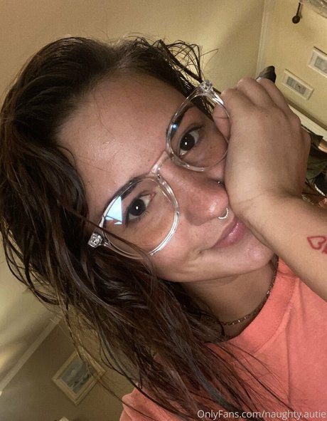 naughty autie OnlyFans nackt