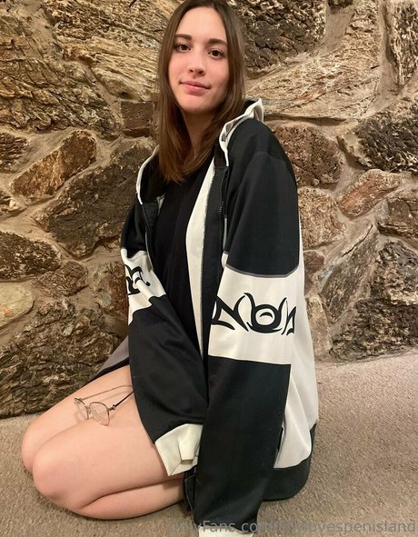 lillylovespenisland Nacktpornos auf OnlyFans