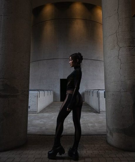 Karen Fukuhara OnlyFans kostenlos geleakt