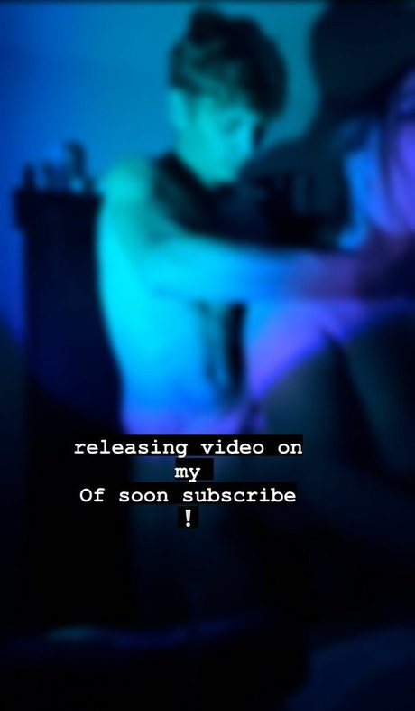 Rialovesyu Nacktbilder von OnlyFans