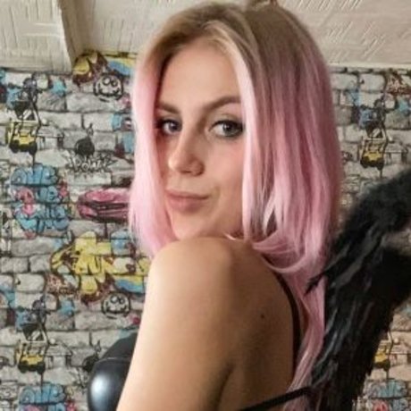 FOX Hobby OnlyFans-Model