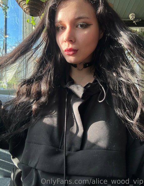 alice wood vip OnlyFans NSFW