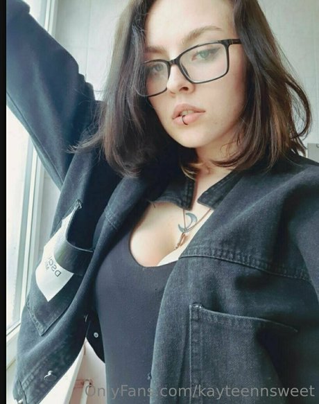 kayteennsweet Neue geleakte OnlyFans-Inhalte