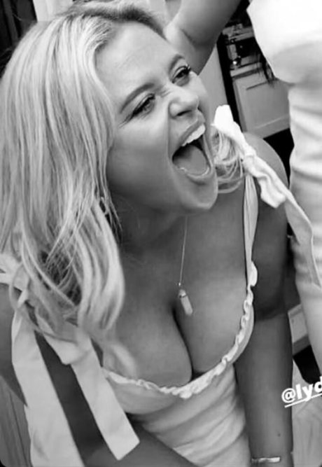 Emily Atack Neue geleakte OnlyFans-Inhalte