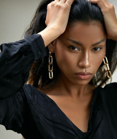 UN YA Nacktbilder von OnlyFans