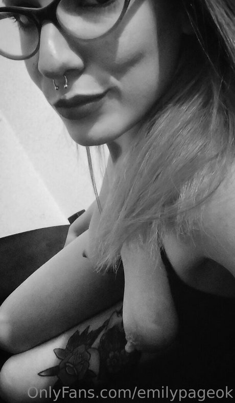 emilypageok OnlyFans-Creator
