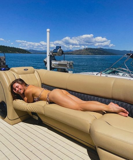 Sylvia Snyders Oben ohne OnlyFans