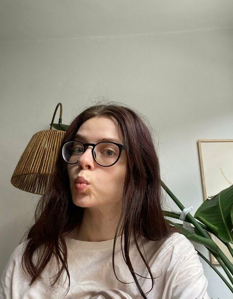 umermaidskiss OnlyFans schlank